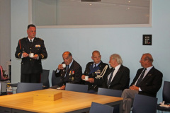 Dhr.-Molenaar-geridderd-2